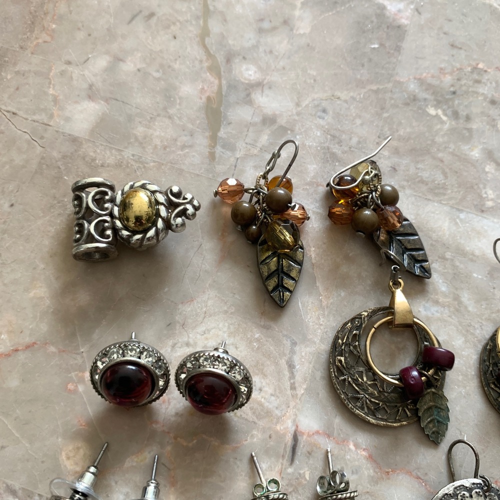 Vintage Boho Earring Lot 10 Pairs Mixed Metals Turquoise Red Blue Leaf Charms - Picture 2 of 8
